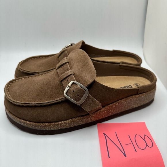 CUSHIONAIRE Women's Genuine Leather Cork Footbed Clog with +Comfort 8 BROWN - Picture 3 of 7